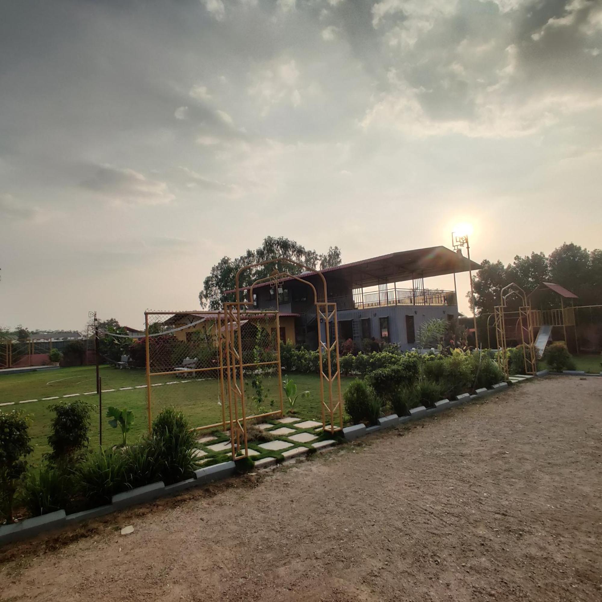 Kashmir Farmhouse - Hyderabad Villa Exterior foto